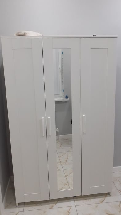 Продам икеа шкаф