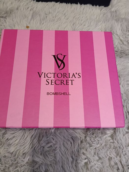 Set Victoria secret