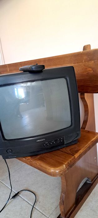 Продавам телевизор Philips NTSC 3.58 / 4.43