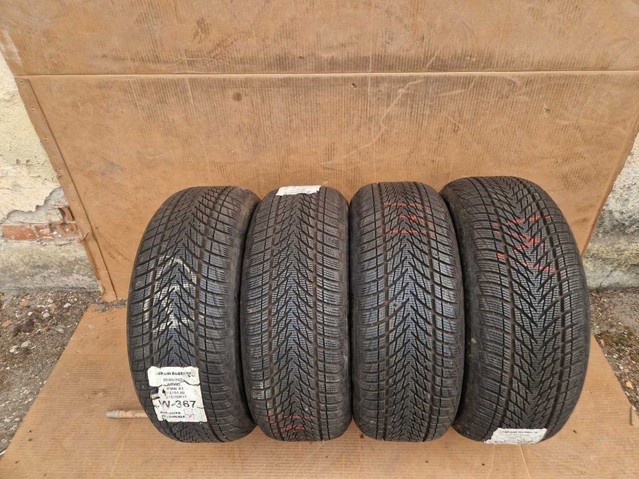 4 броя Goodyear R17 225/55
Зимни гуми 
DOT3823
