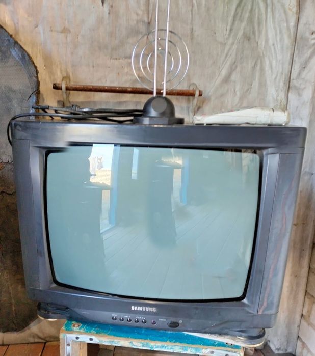 Продам телевизор