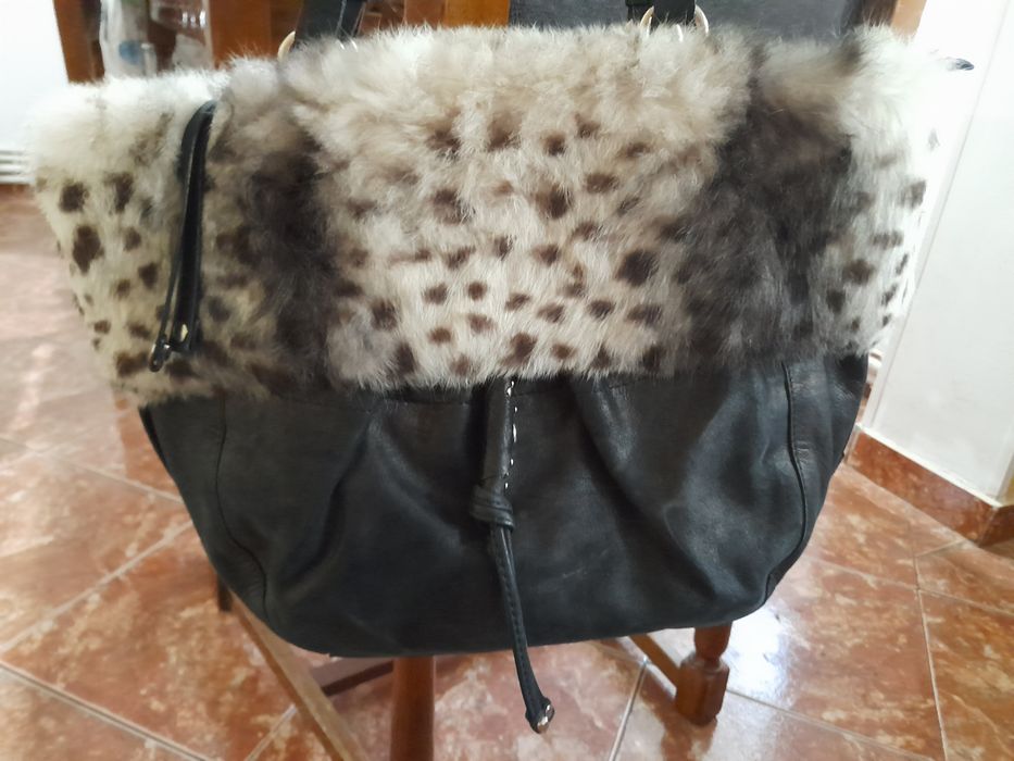Geanta din piele cu blana naturală