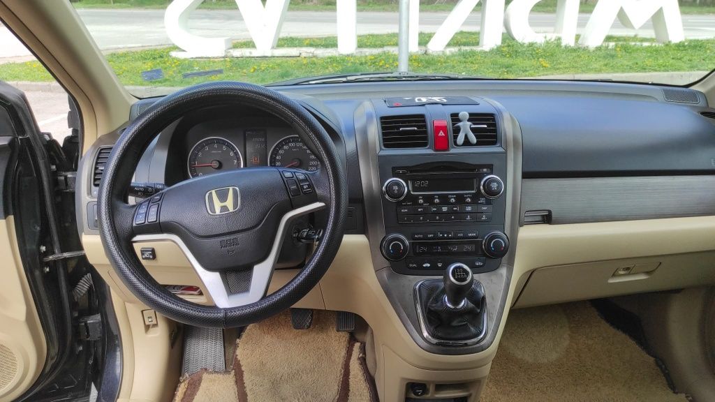 Honda C-rv Газ/Бензин.Летни и зимни гуми .
