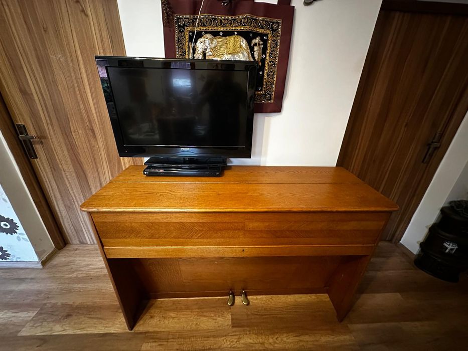 Pianina cu pedale