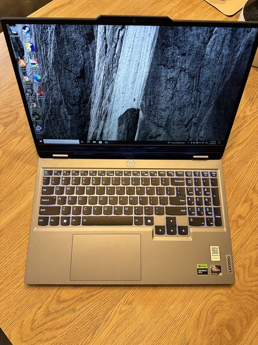 Laptop Gaming Lenovo LOQ 15ARP9 rtx 3050! Aproape nou !