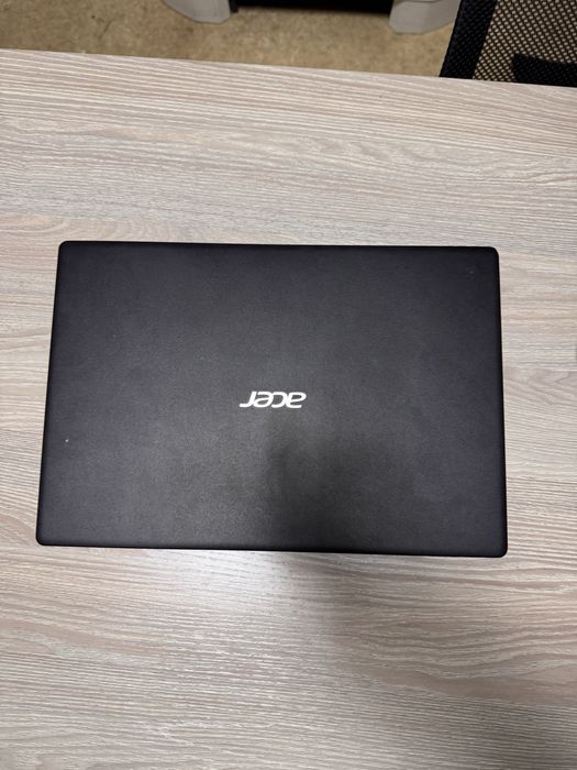 Acer (Radeon R5, 8 gb оперативки, 128 гб ssd, fullhd)