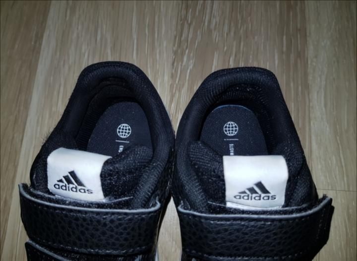 Adidași Adidas mărimea 25 Nike jordan