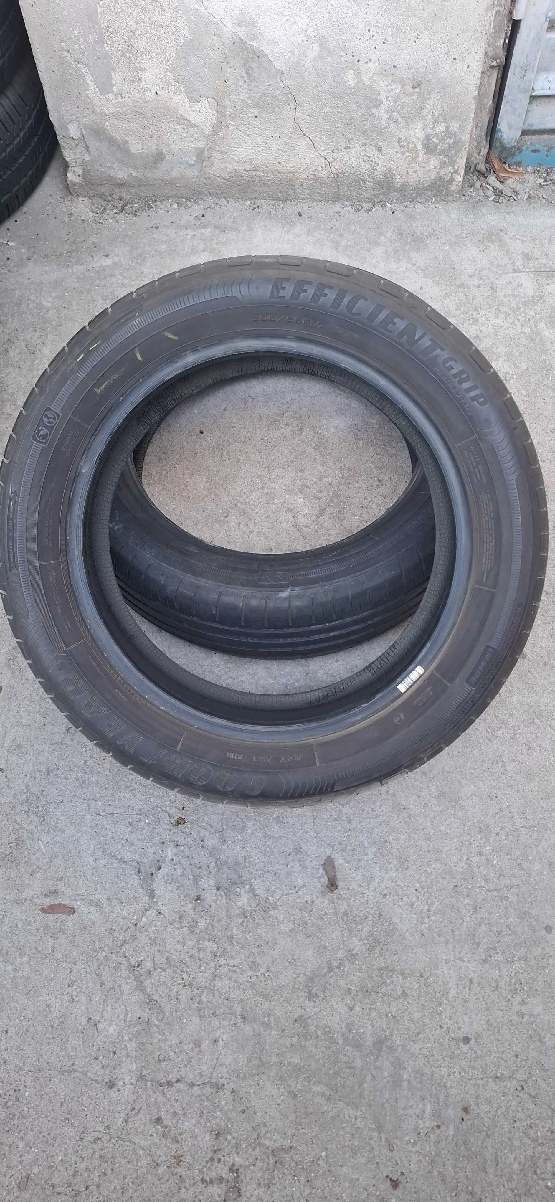 2бр. 205/55/17 Goodyear 6.5mm грайфер, дот 20г. Безплатен монтаж