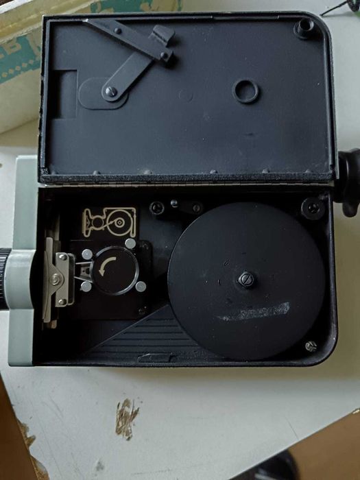 Aparat filmat NOU Kiev 16 Alfa.