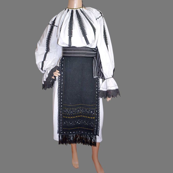 Costum popular vechi autentic, port popular din Sibiu M-L