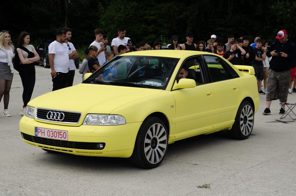 Vand Audi A4 B5 1.8i