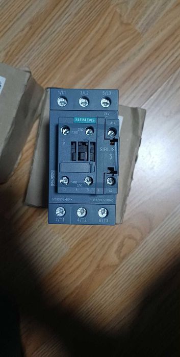 Силов контактор, AC-3 65 A, 
30 kW / 400 V 1 NO + 1 NC, 24 V DC