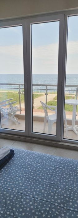 Продава студио с изглед море ахтопол