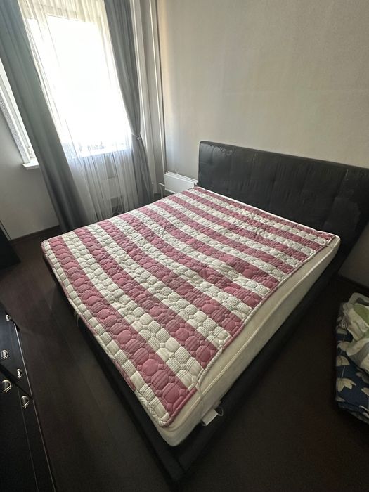 Продам двухместную кровать с подъемным механизмом