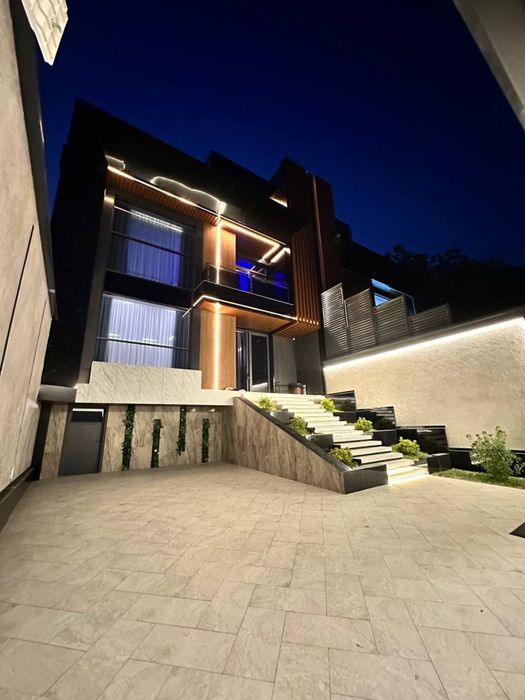 Arzon narxda srochna dacha sotiladi