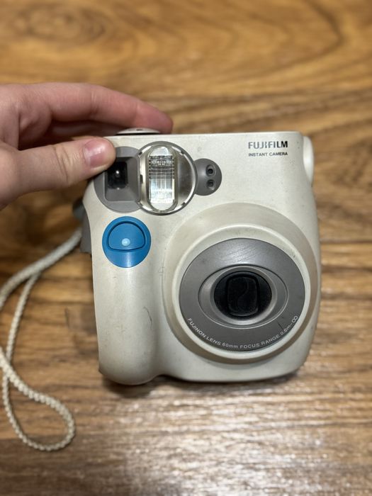 Пленочный фотоаппарат Instax Mini 7S