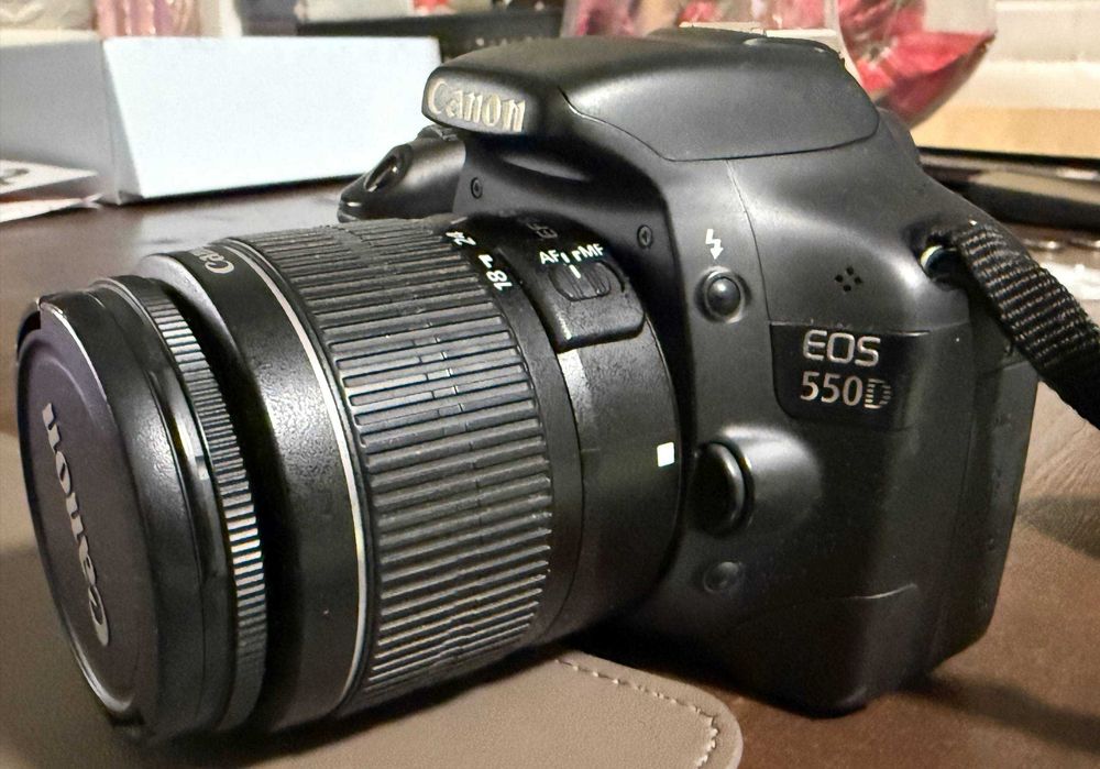 Фотоаппарат Canon D550