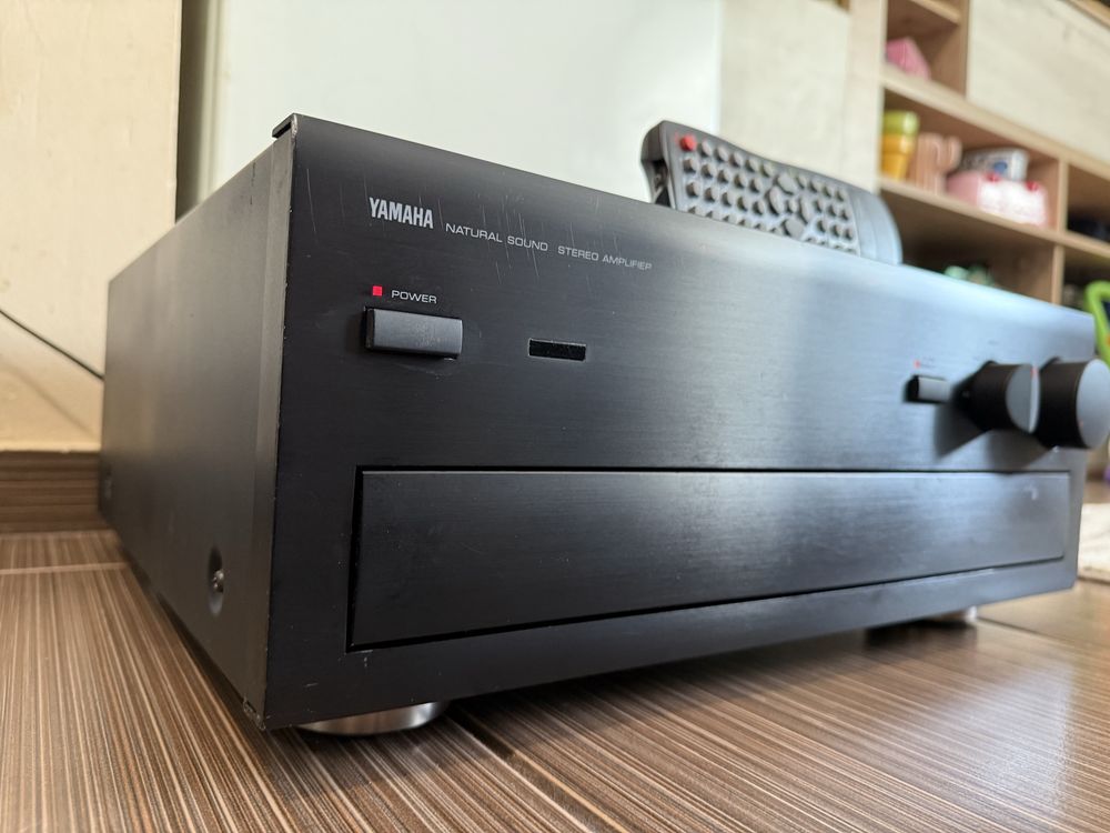 Yamaha AX-1070 Качествен стерео усилвател