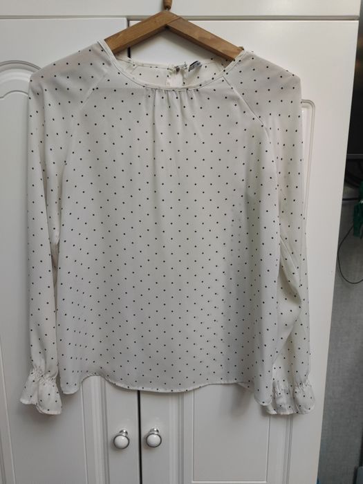 Брендовая кофта.