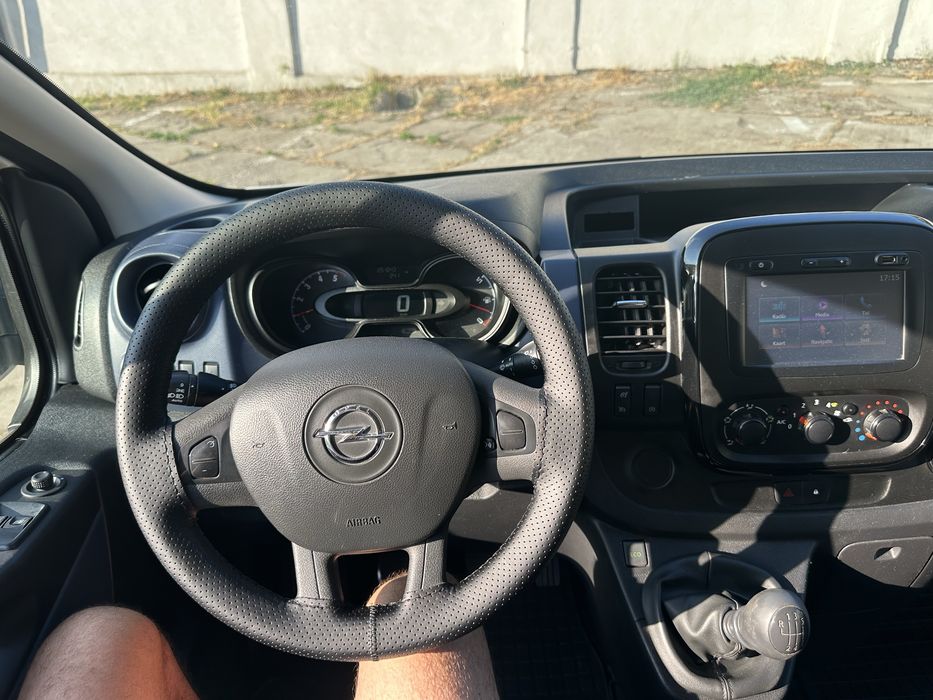 Vand Opel Vivaro 2017,ac functional,camera marsarier,pilot,senzori