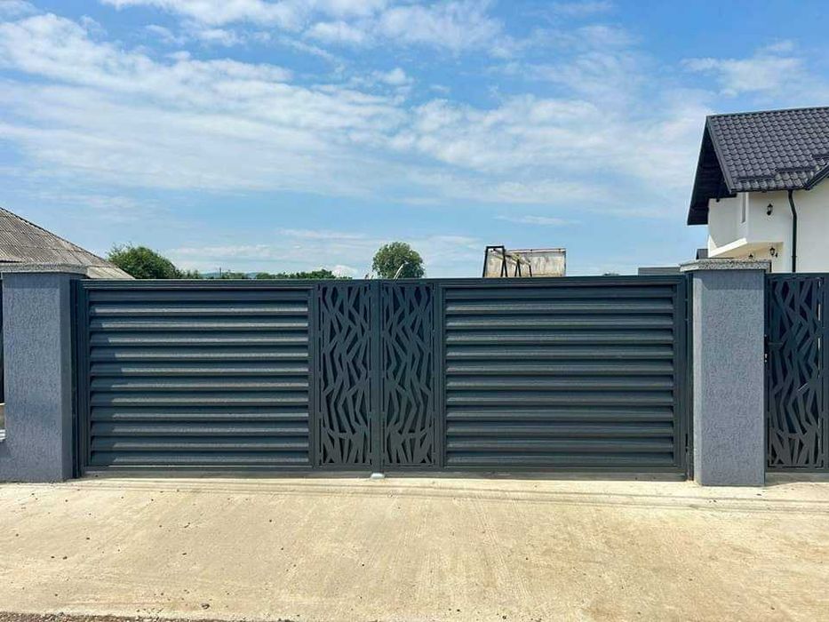 Garduri din panouri stil jaluzele, sipca metalica, tabla, plasa si BCA