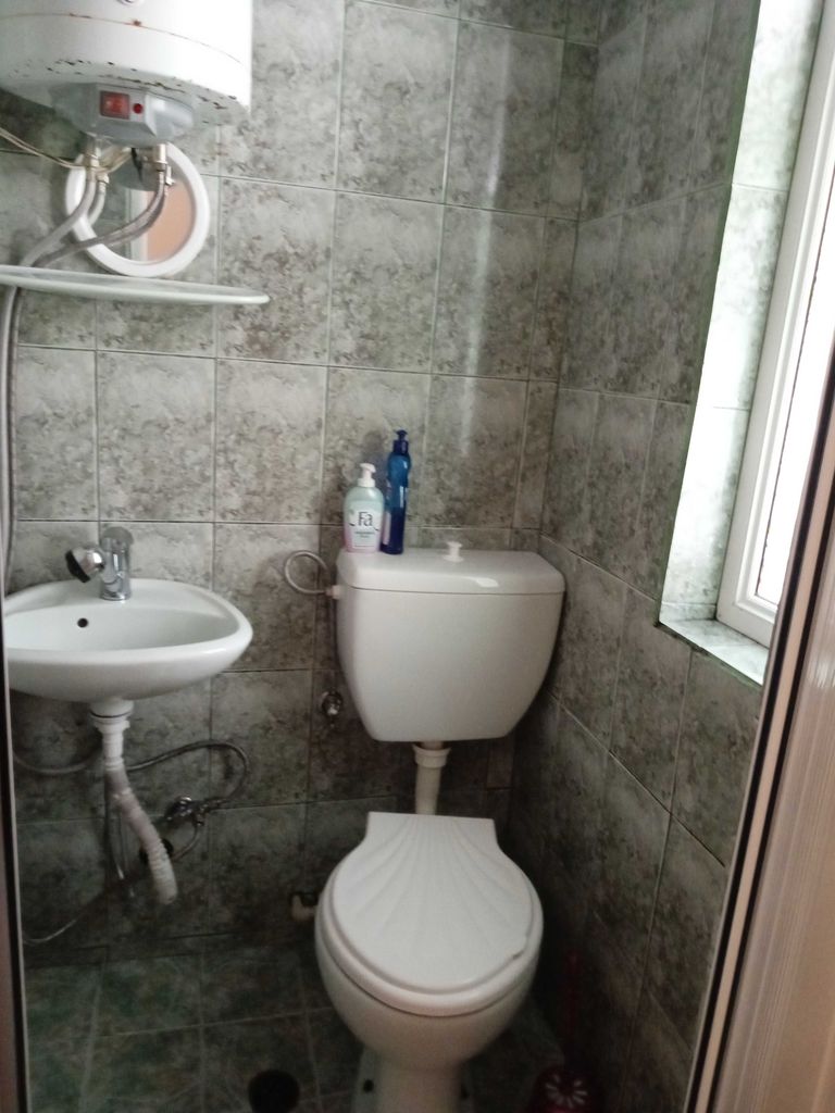 Дава се под наем Ателие в Бургас, Възраждане - 15 кв.м за 137.7 € - Снимка #4