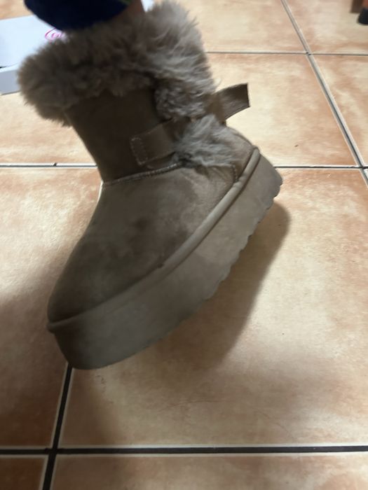 UGG marime 36.În stare foarte buna