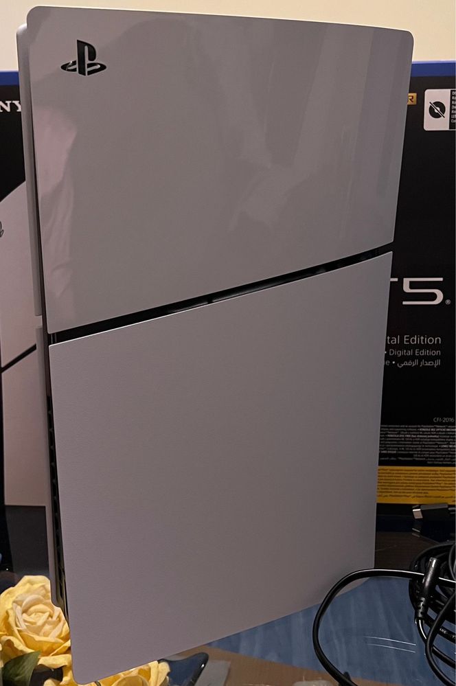 Consola PlayStation 5 Slim Digital Edition (PS5) 1TB, D-Chassis, White