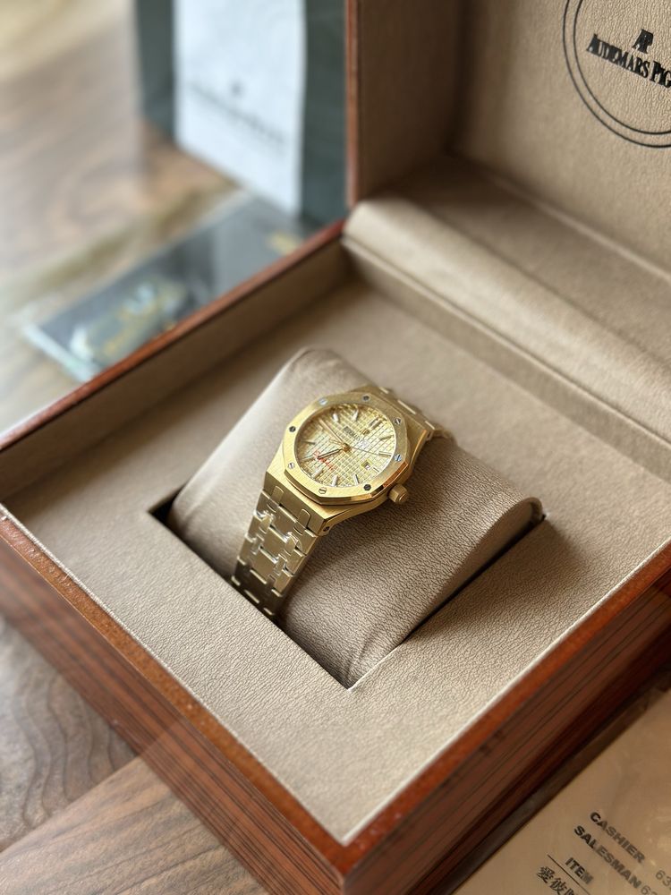 Audemars Piguet Quartz 33mm- ДАМСКИ ЧАСОВНИК