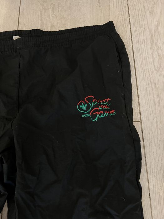 Pantaloni Adidas barbati marimea L