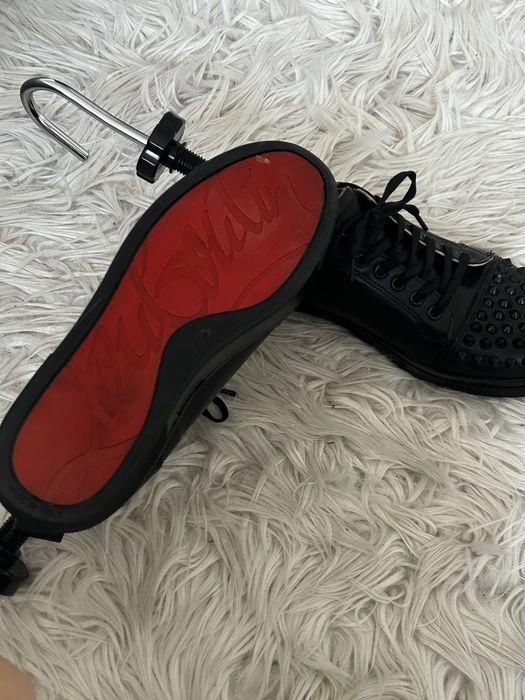 Louboutini pt barbati
