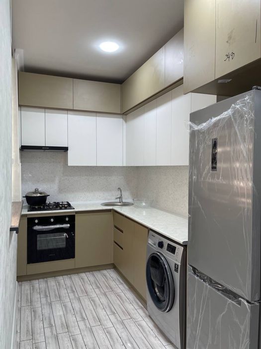 Ц4 (Алайский) 2-х комн. квартира с аренлатором за 700$ 2-этаж