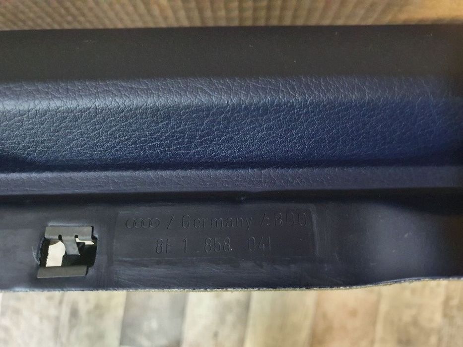 Plansa de bord albastra AUDI A4 II 8E2, B6 2000 - 2005 2.0 2.0 ALT 8E1858041