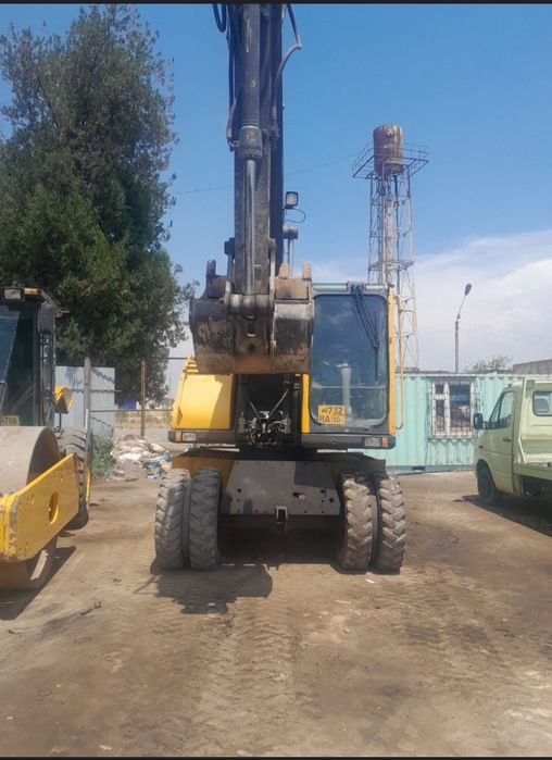 СРОЧНО!! Сотилади экскаватор VOLVO 140 талик Йили 2004