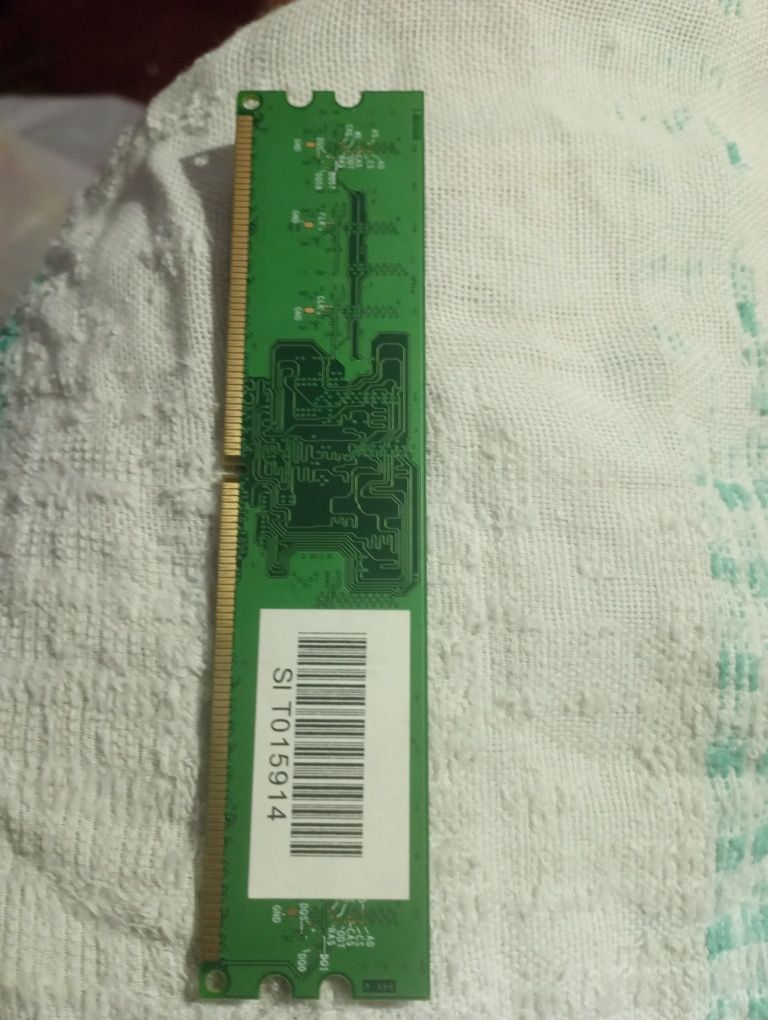 Рам памет DDR2-667 2 броя и Intel mc 06 420 1.6 ghz