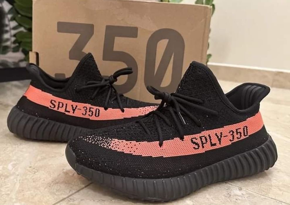Adidași Yeezy Boost 350
