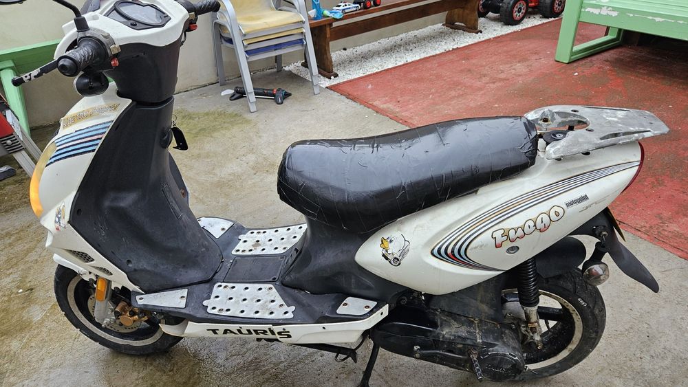 Vand scuter 49 cm Fuego Tauris
