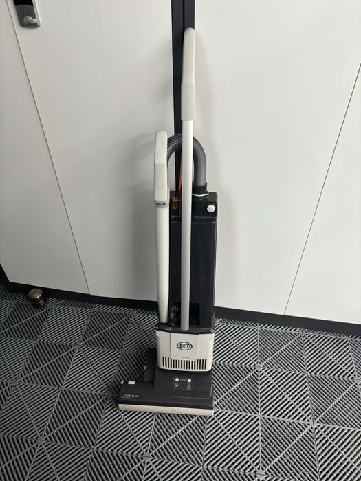 Aspirator Sebo BS36 Performanță și Fiabilitate
