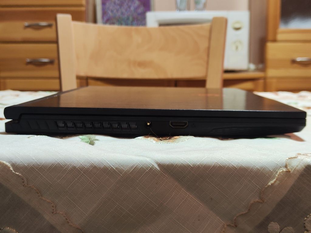 Геймърски лаптоп MSI Thin GF63 Intel Core i5 RTX 2060 16gb RAM