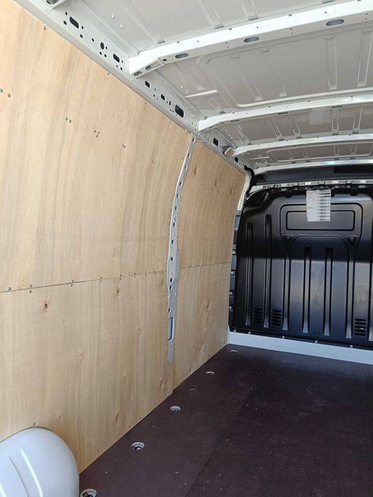 Дървена облицовка на бус