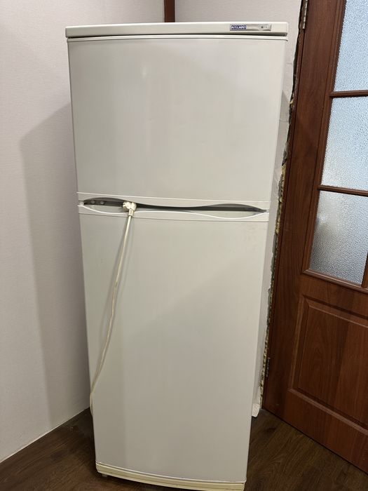 Продам холодильник