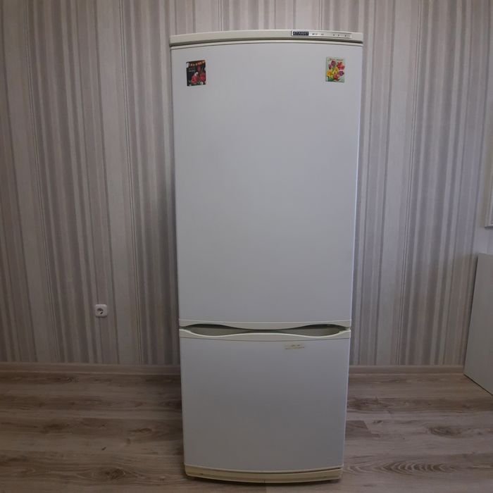 Двухкамерный холодильник марки Атлант