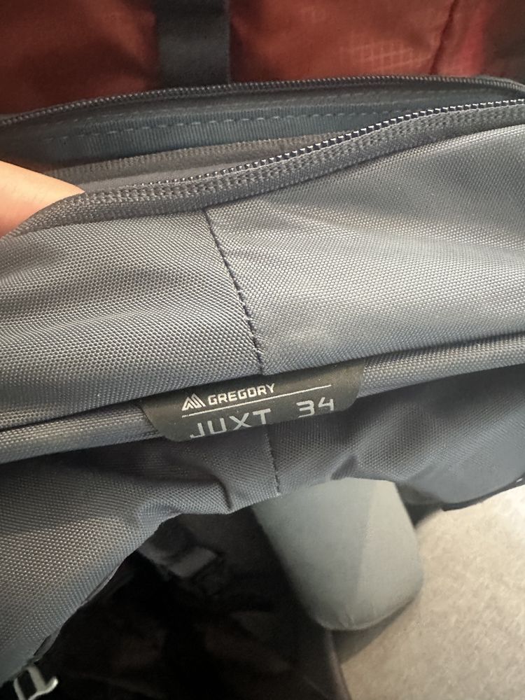 Туристическа раница Gregory Juxt 34 с отделяща се чанта за лаптоп