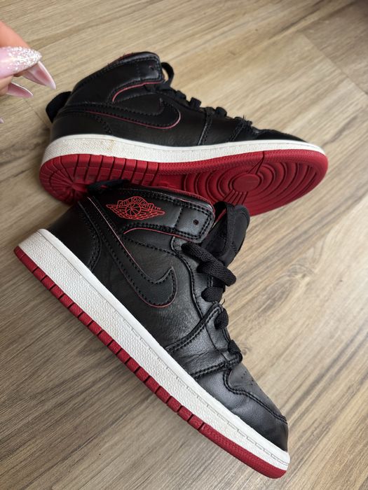 Оригинални детски кецове Air Jordan 1 Retro Mid! 29,5 н