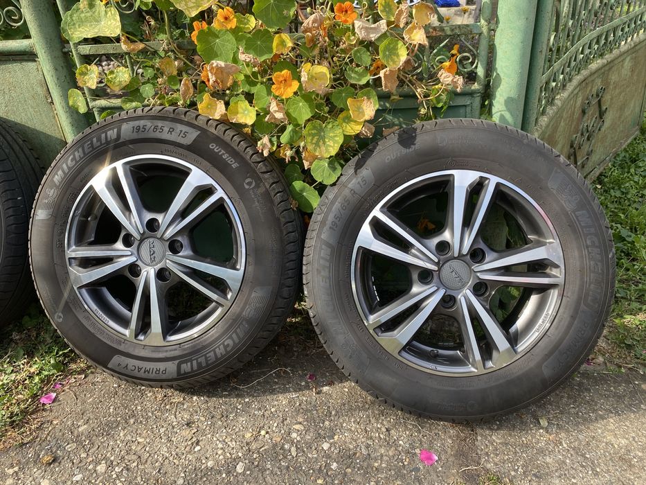 Vând 4 jante cu cauciucuri de vara Michelin