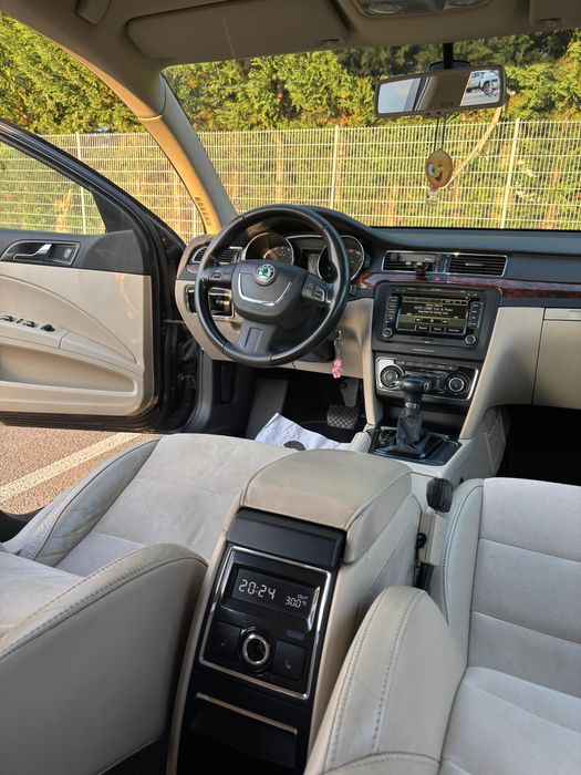 Skoda superb  2.0 automat