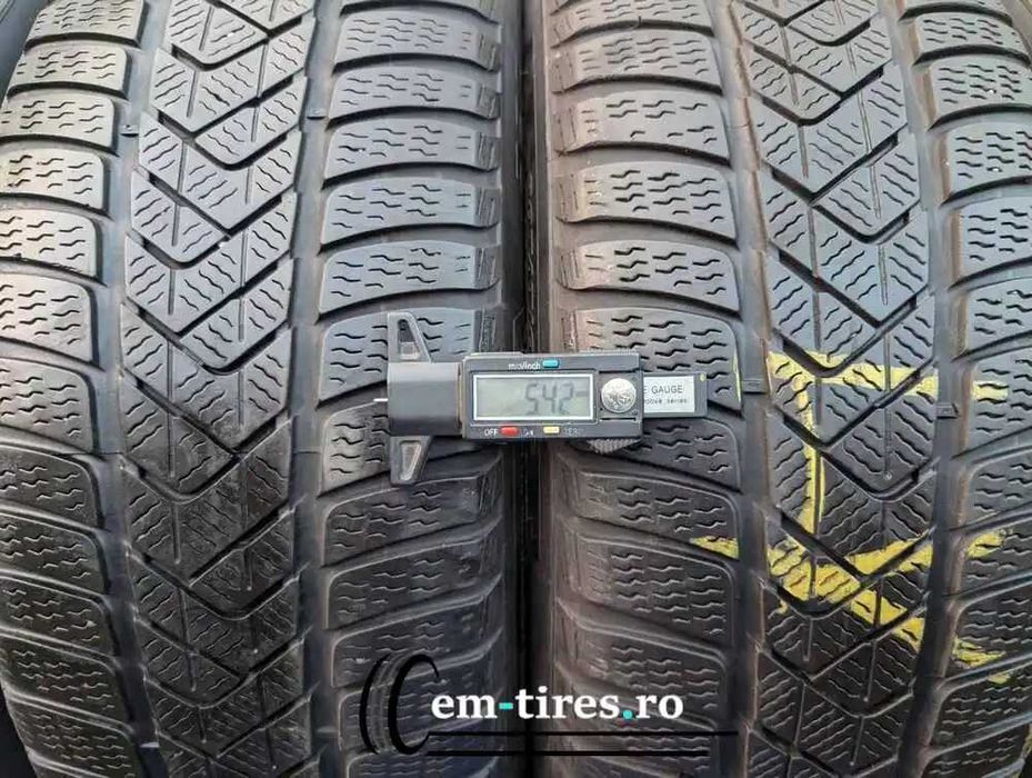 SET 4 Anvelope Iarna 225/50 R18 PIRELLI Sottozero 3 95H - Runflat