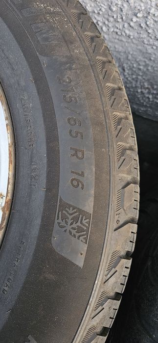 Cauciucuri iarna 215/65/16