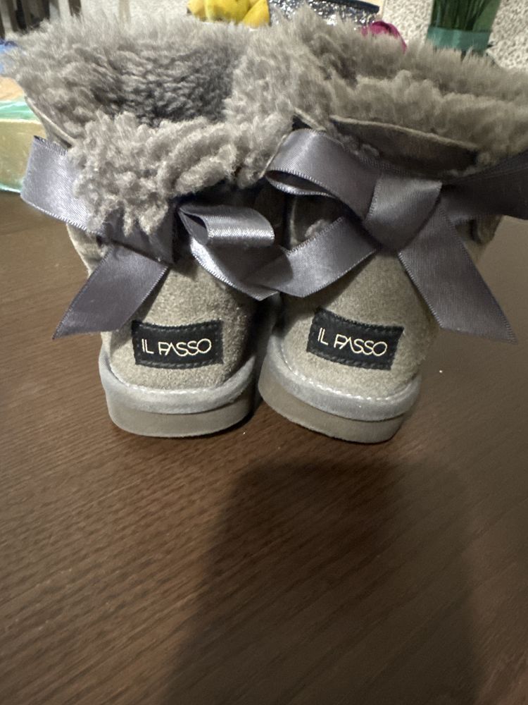 Ugg fetita nr 29