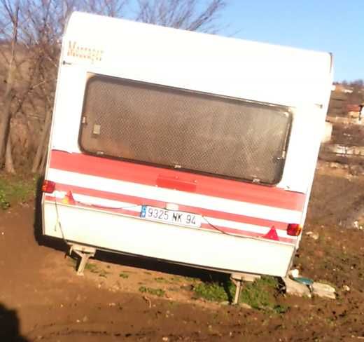 Продавам Каравана